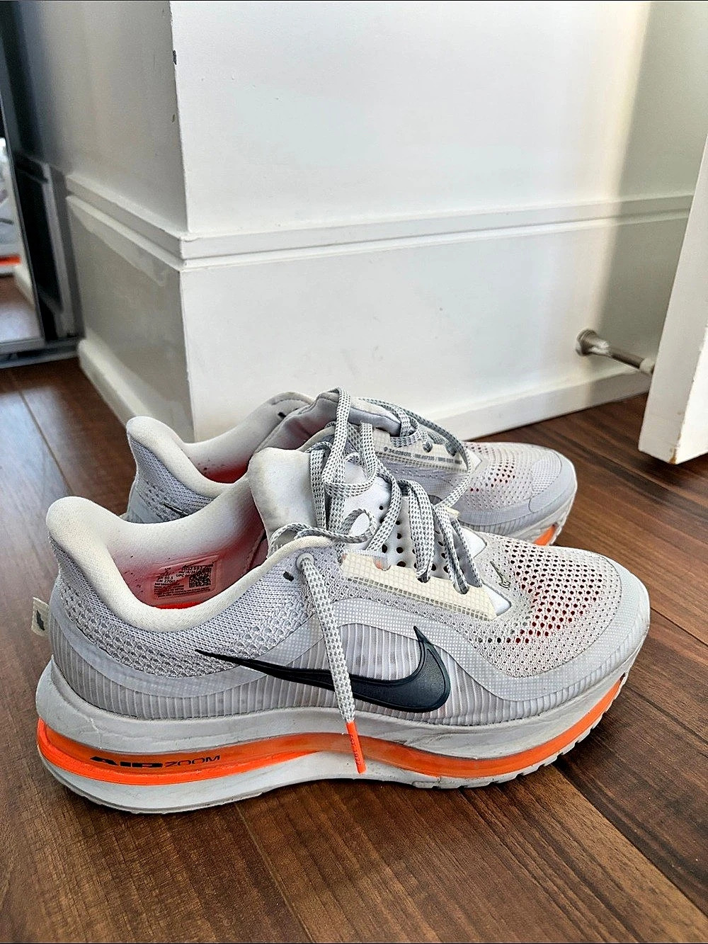 Nike Pegasus Premium Athletic Sneakers in Gray & Orange Size 9